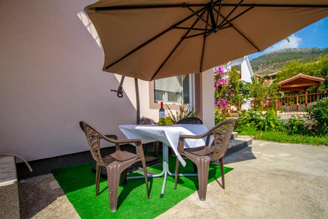 Belane Apartments Tivat Extérieur photo