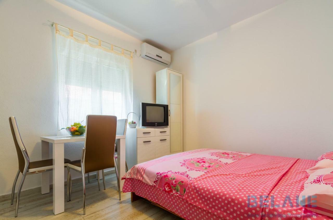 Belane Apartments Tivat Extérieur photo