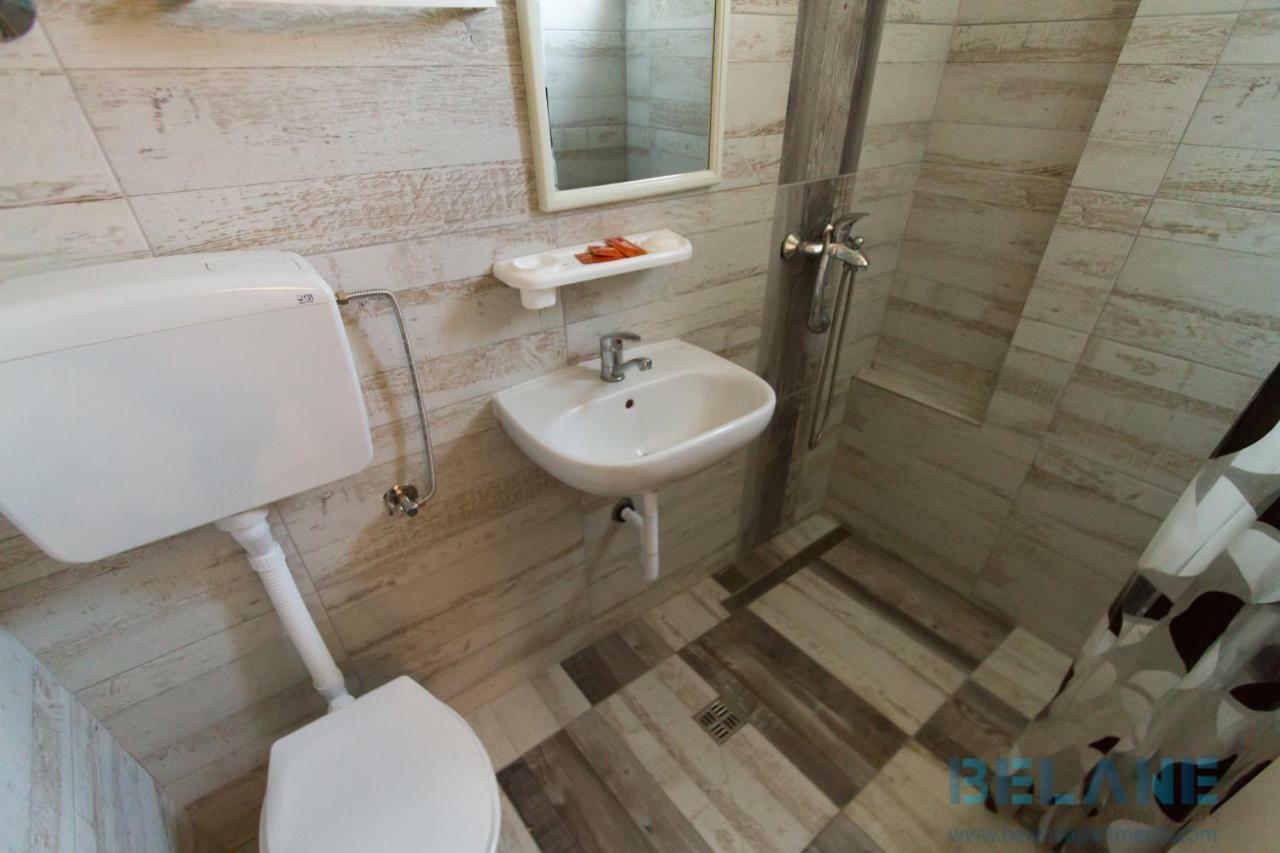 Belane Apartments Tivat Extérieur photo